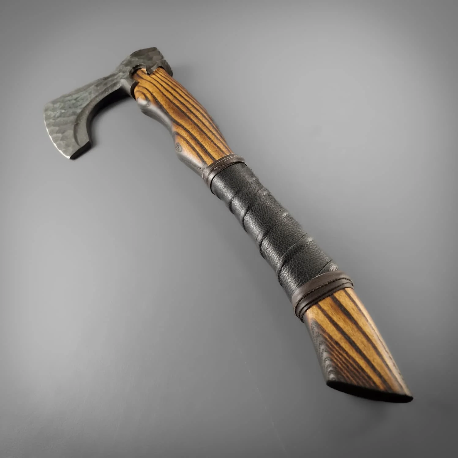 Blackened Bevelled Axe - Image 2