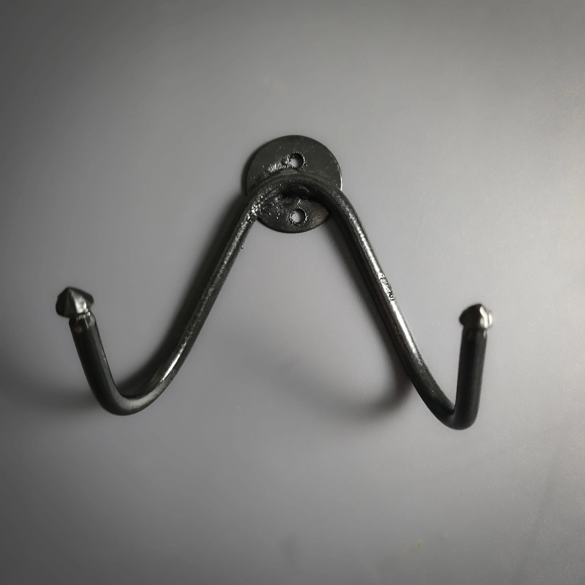Blackened Sword Hanger - Trollkors