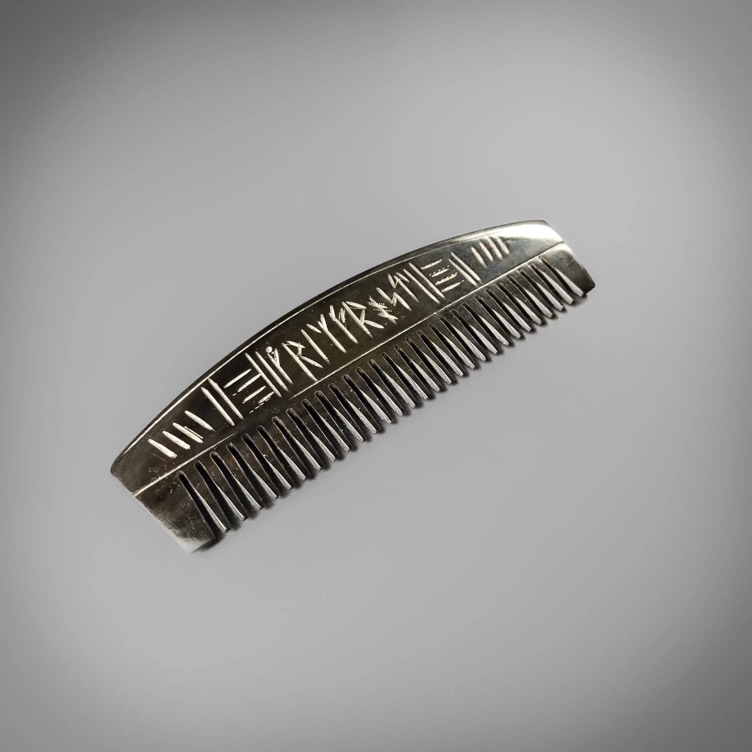 Carved Horn Comb - Image 3
