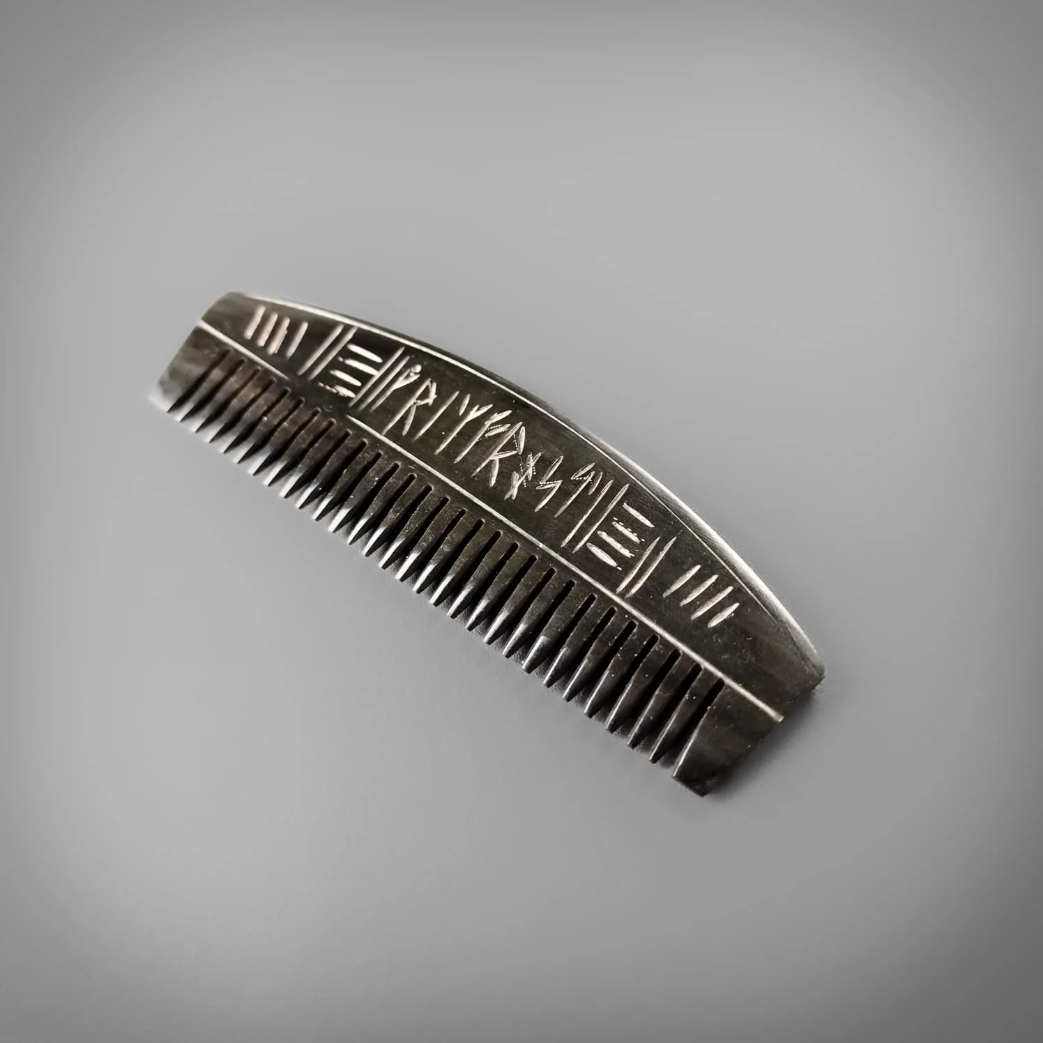 Carved Horn Comb - Image 4