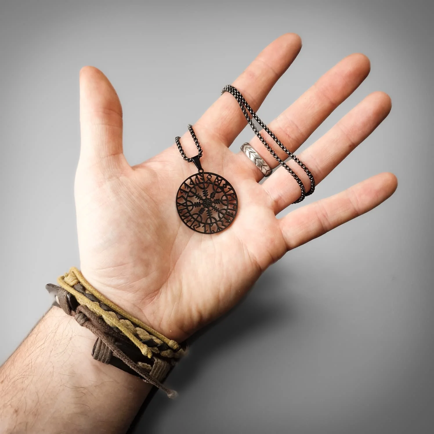 Helm of Awe Hollow Medallion - Image 3