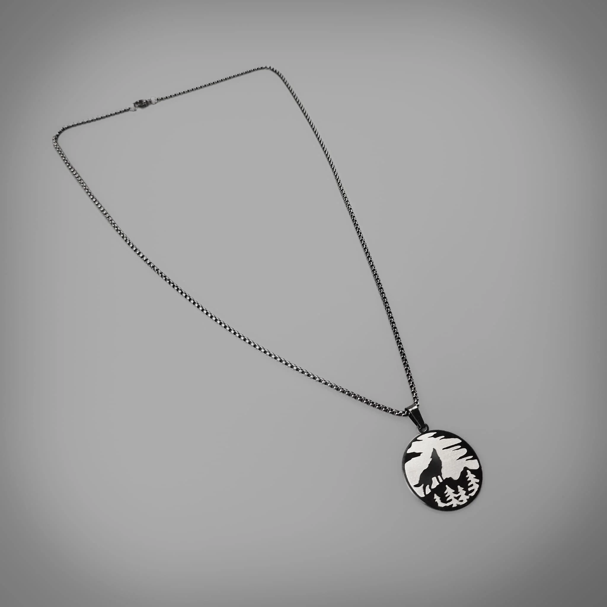 Howl at the Moon Pendant - Image 3