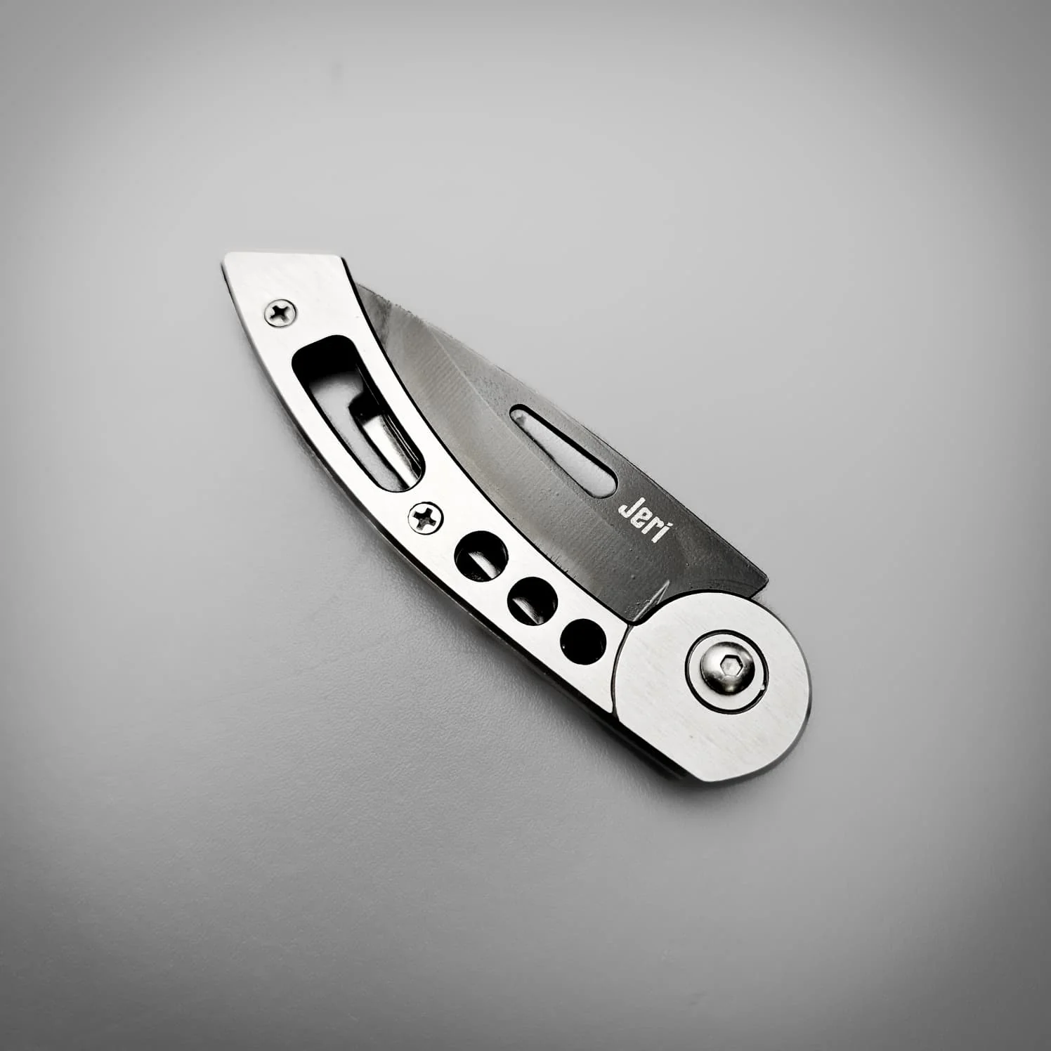Jeri - EDC - Image 3