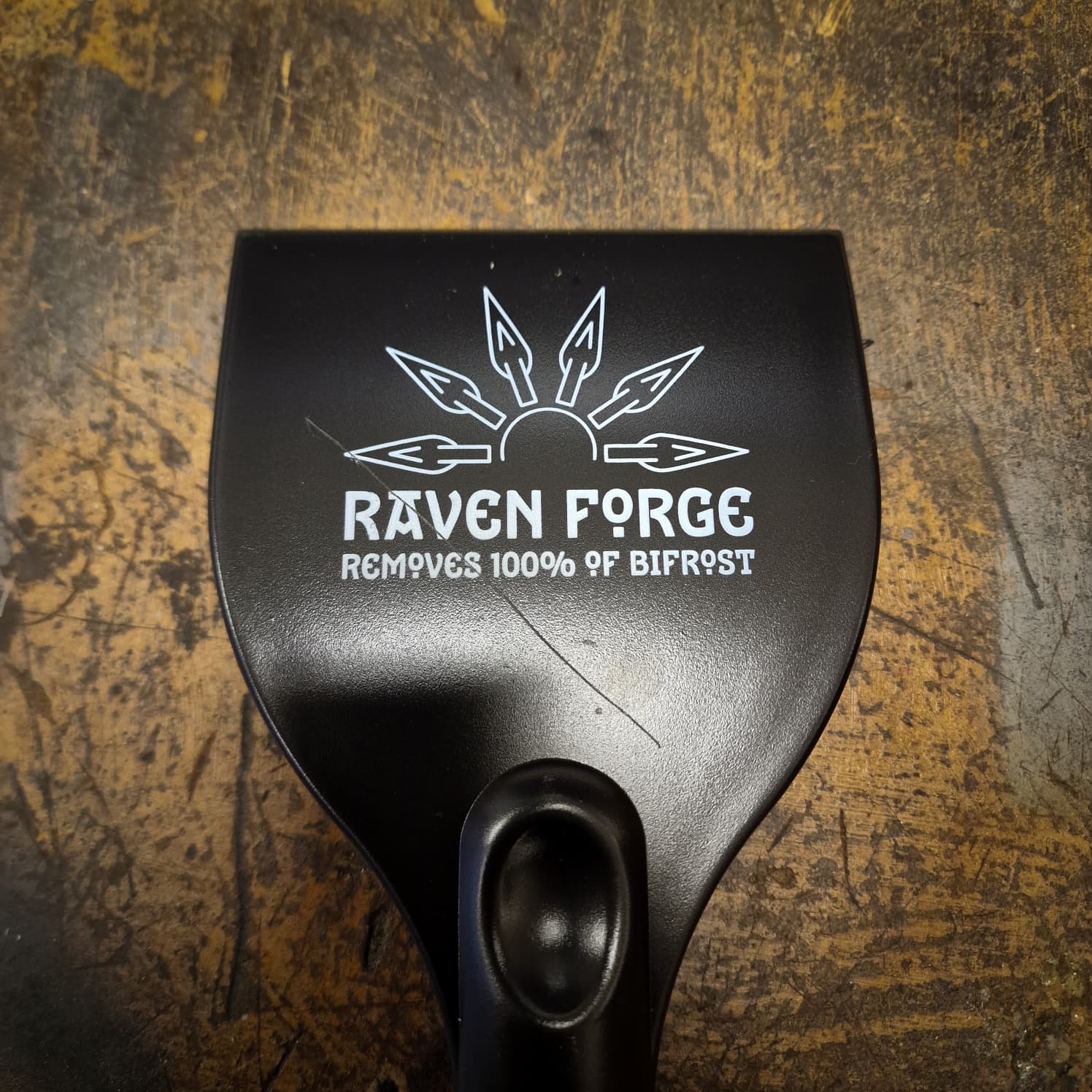 Raven Forge Ice Scraper - Seconds - Image 2