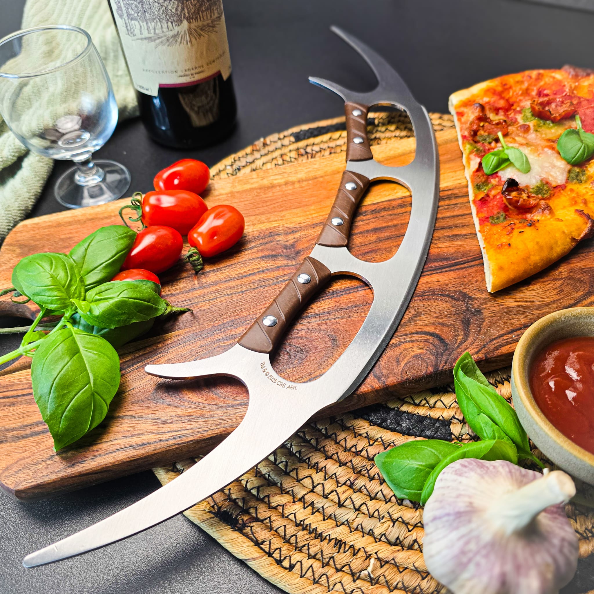 Star Trek™ Bat'leth Pizza Cutter - Image 6