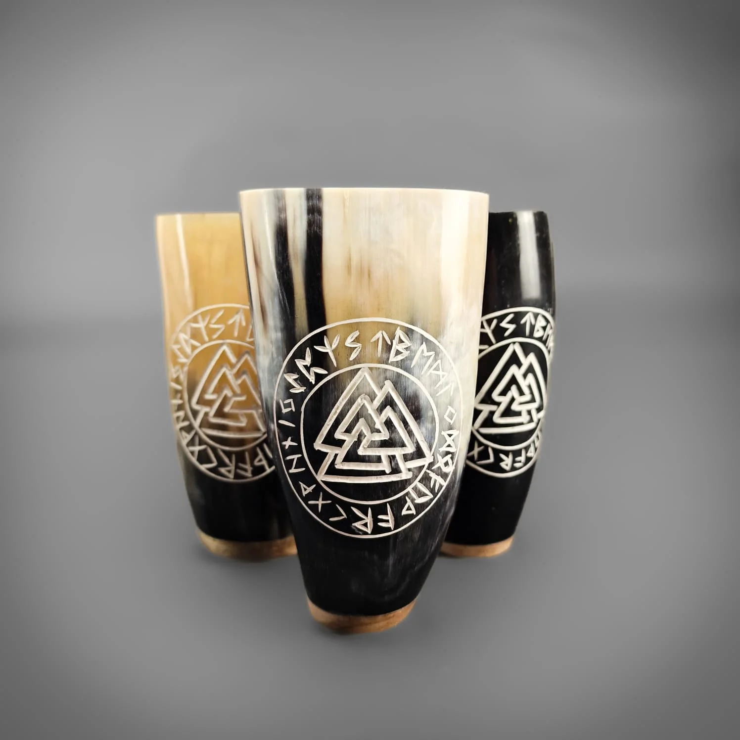 Valknut Horn Mug - Image 3