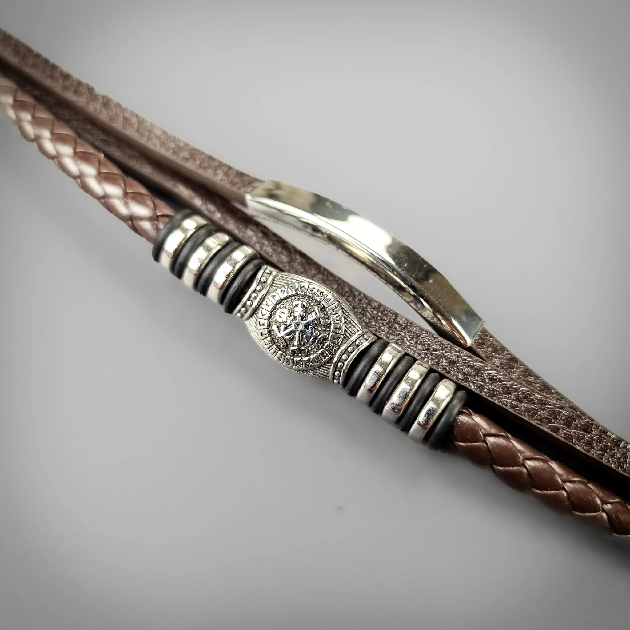 Vegvisir Triple Wristband - Brown - Image 3